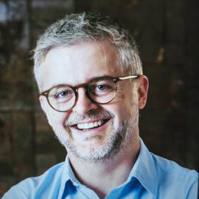 Dr. Daniel Barros